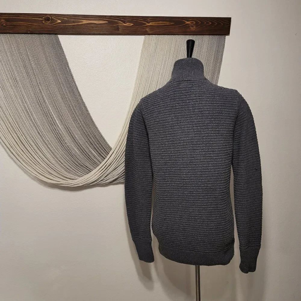 Levi's Ribbed Button Neck Sweater Sz M - Picture 3 of 4